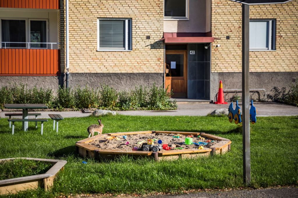 30. Anla╠eggning av markplattor till innerga╠erd